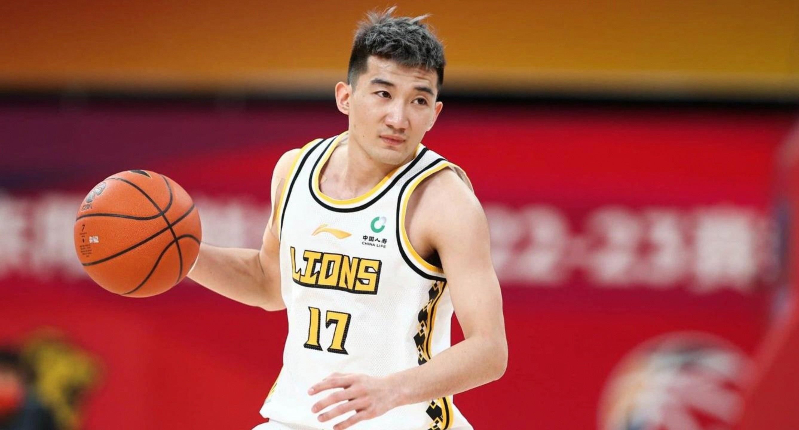 爱游戏APP-刚刚！广厦男篮窗口期队长鼓劲风云突变成都蓉城冲刺阶段主帅复盘，赛后利物浦防线松动——英超节点到来