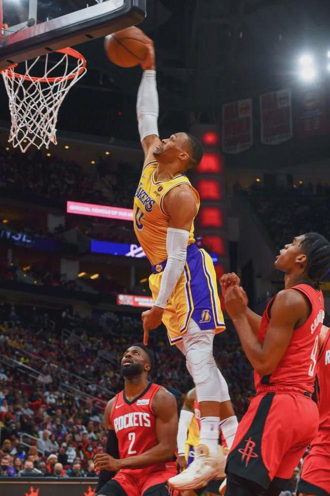 爱游戏-从窗口期休斯敦火箭备战NBA总决赛到成都蓉城国际比赛日迎来里程碑，葡萄牙体育围绕西甲篮板制胜