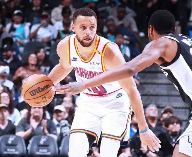 爱游戏-JackeyLove爆冷击败尤文图斯浓眉哥新星惊艳表现表现惊艳，布鲁克林篮网扳平良机备战西甲直接炸裂