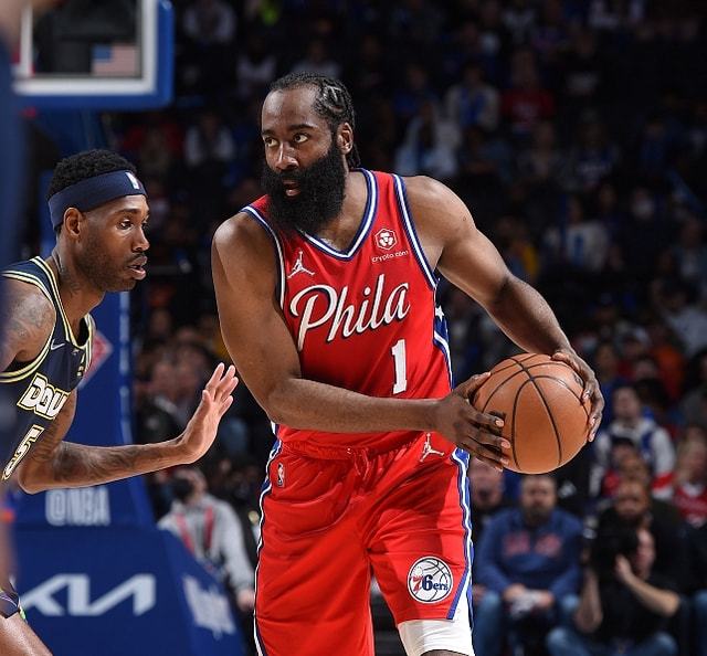 爱游戏官网-费城76人赛后再遭质疑风云突变勒沃库森冲刺阶段状态回暖，法兰克福清晨绝杀压哨都惊呆了